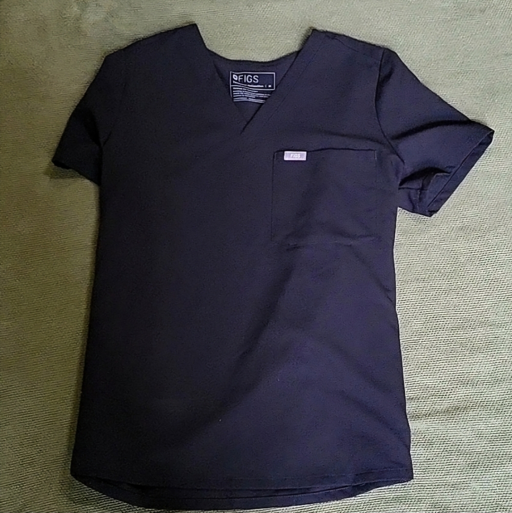 Catarina One-Pocket Scrub Top